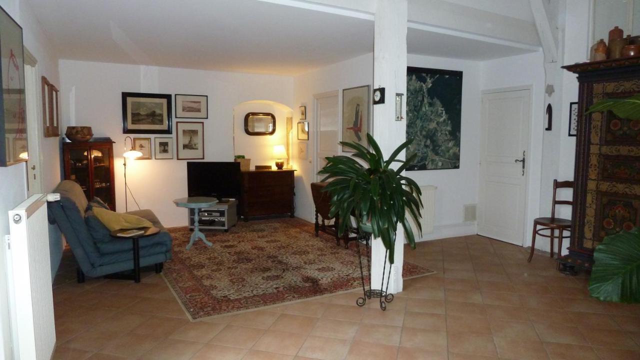 Appartement Pres De Dole Menotey Exterior foto